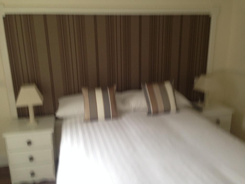 The Fleet Inn Guesthouse & Restaurant Killybegs Zimmer foto